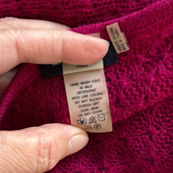 Magaschoni Fushia Cashmere scarf - Picture 4 of 5